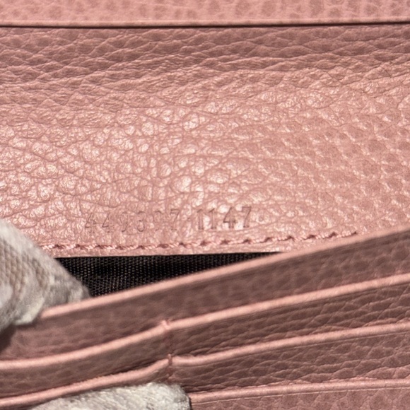 Authentic GUCCI Interlocking G Logo Leather Long Trifold Wallet - Picture 8 of 16